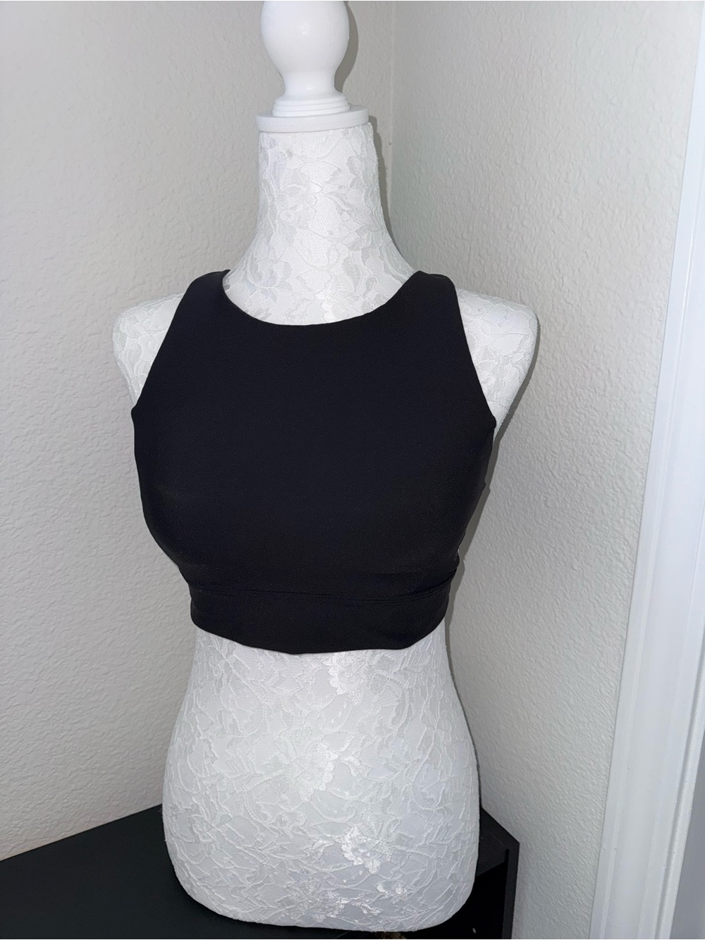 🖤 CALLA Black High-Neck Padded Full Support Swim Top Small